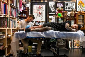 Read more about the article Bondi Road Tattoo Artist Spotlight: How to Choose the Right Artist for Your Tattoo Idea